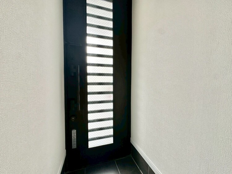 玄関 シューズボックスを完備した玄関です。