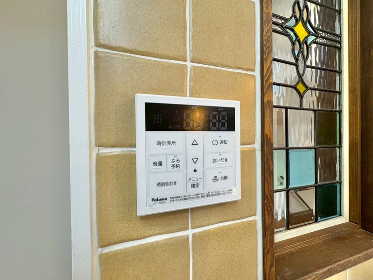 設備 見やすい画面で操作しやすい給湯パネルです。