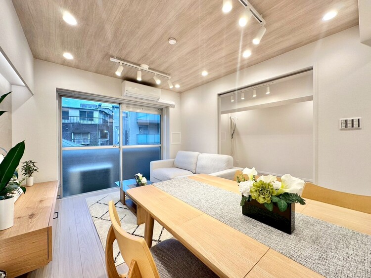 居間 豊かな居住性と、安心感を満たすクオリティが見事に調和した住空間。