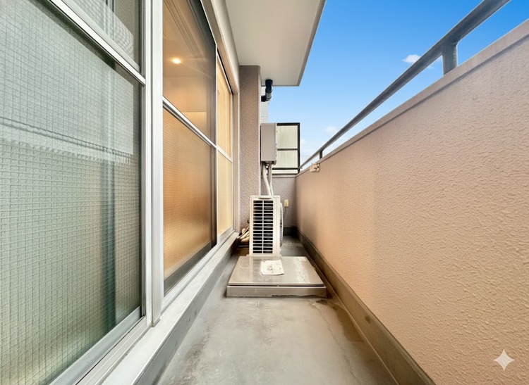 バルコニー 暮らしの中で、光と風を演出してくれるバルコニー。