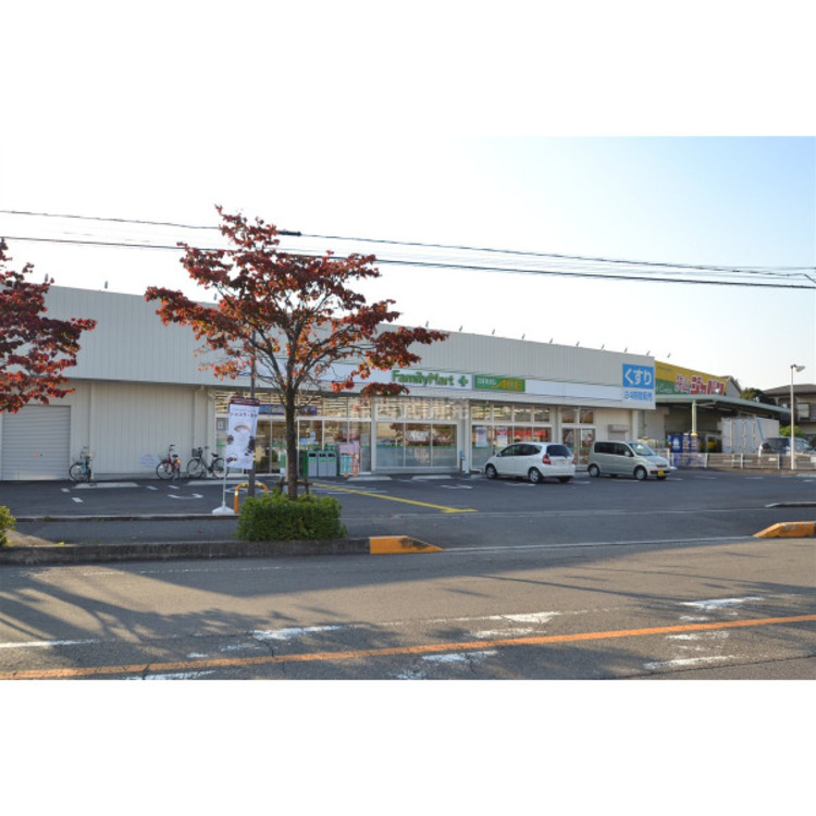 周辺 ファミリーマートドラッグエース広瀬東店(約240m)
