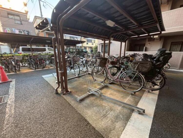 その他 管理の行き届いた駐輪場は屋根付きで雨の日も安心です。