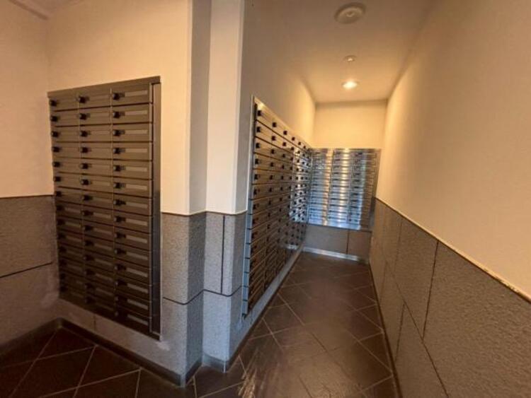 その他 不在時でも安心の大容量メールボックス。大切な郵便物をしっかりと守ります。