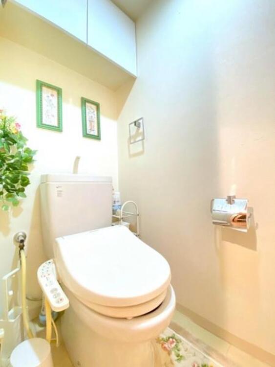 トイレ 白を基調に、飽きのこない空間は質感豊かな仕上がりとなっております。（2025.10.31）