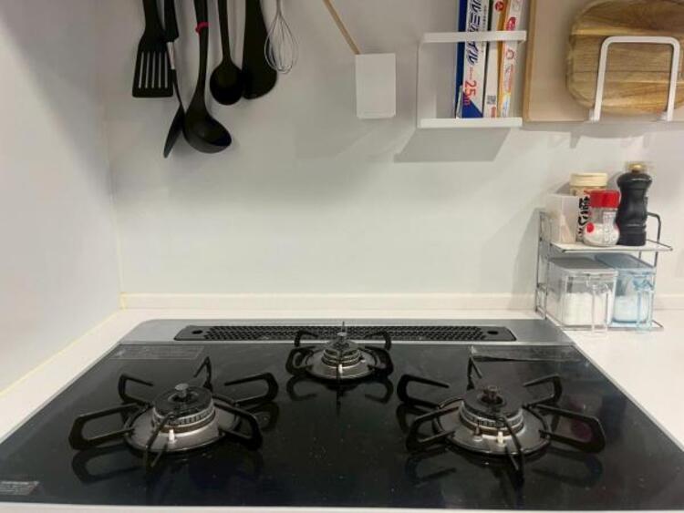 キッチン 3口コンロ