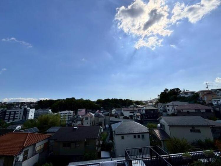 その他 心を落ち着かせ開放してくれる眺望が、今日も家族を包み込みます。