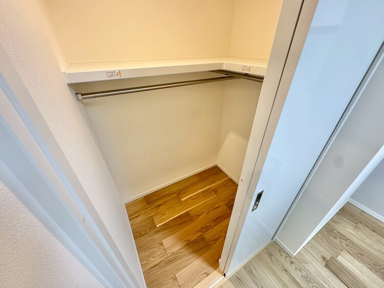 その他 収納スペースが付いていて、お部屋を広く使っていただけます。