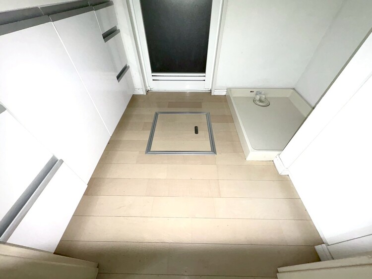 その他 十分な広さの脱衣所。