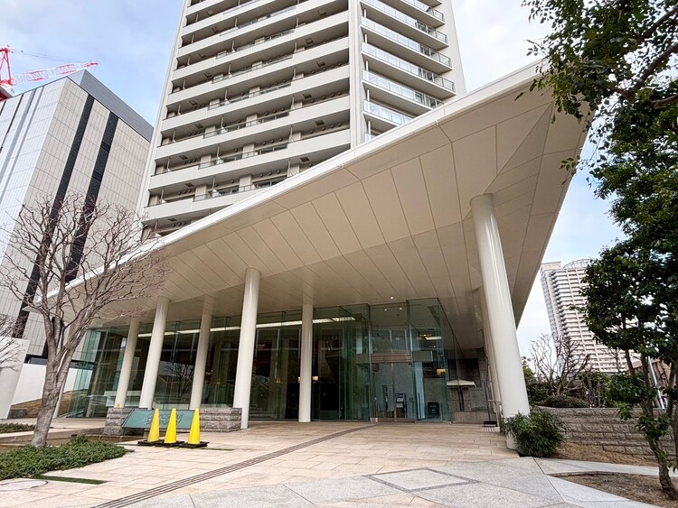 その他 上質感漂う玄関アプローチです。