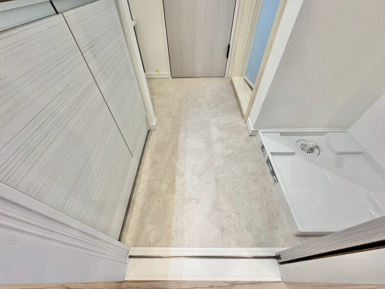 その他 十分な広さの脱衣所。