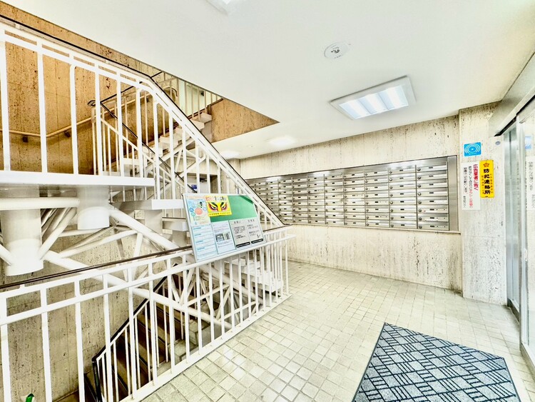 その他 館内は静寂な中が保たれており、管理が行き届いている印象を受けました。