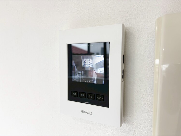 その他 誰が来てもわかる様にモニター付きインターホンを設置。