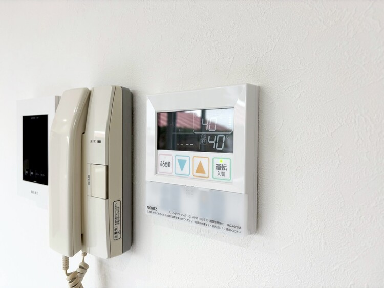 その他 見やすい画面で操作しやすい給湯パネル。