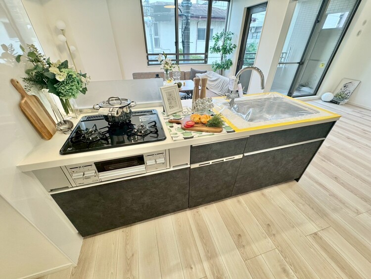 その他 開放感のあるキッチンスペース。調理をしながら、会話も弾みそうですね。