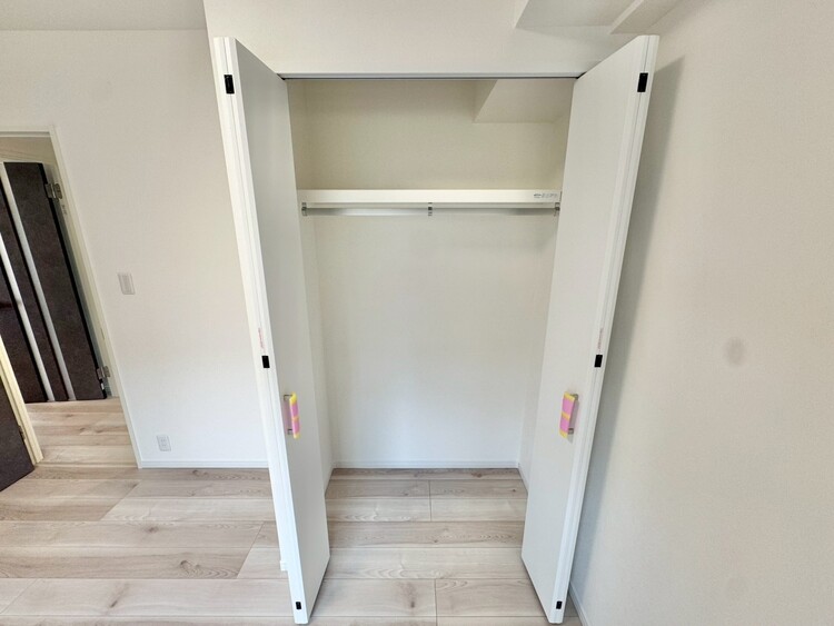 その他 収納スペースが付いていて、お部屋を広く使っていただけます。