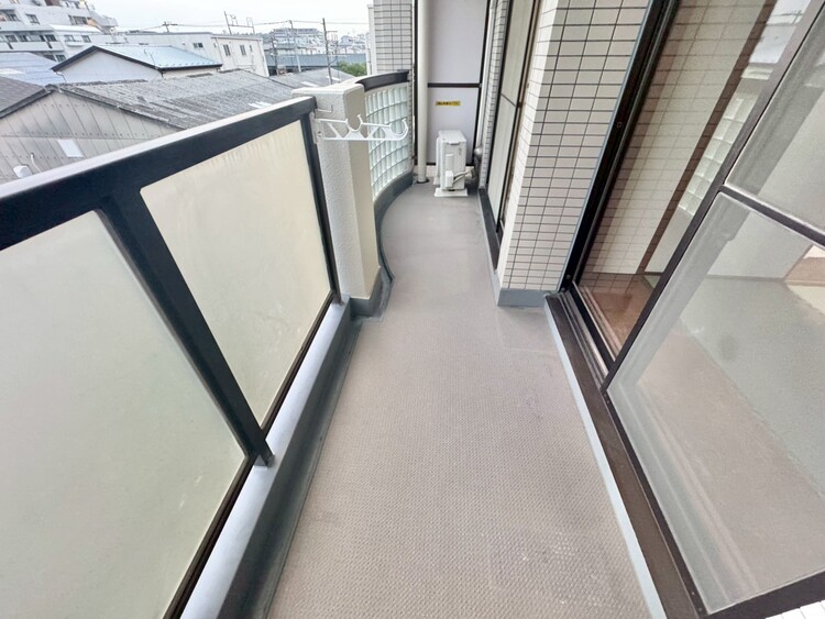 その他 朝の澄んだ空気や、夕方に吹く清々しい風を感じられるバルコニー。