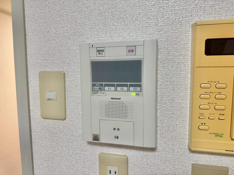 その他 誰が来てもわかる様にモニター付きインターホンを設置。