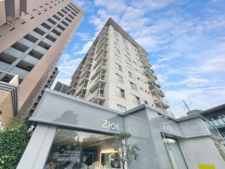 その他 飽きのこないシンプルモダンな外観です。