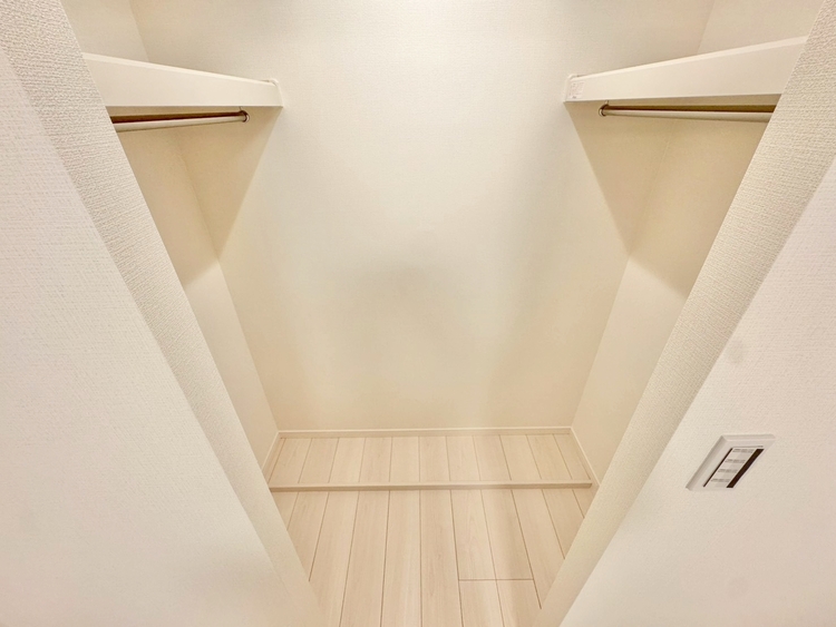 その他 収納スペースが付いていて、お部屋を広く使っていただけます。