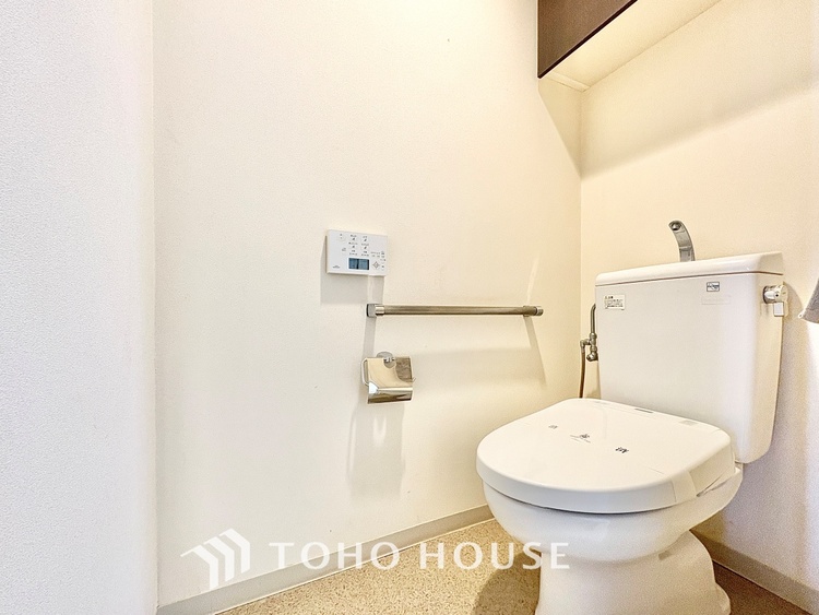 トイレ ◆トイレ◆トイレも全て新品に交換されており、清々しく新生活を始めることができます。白基調の清潔感のある空間に生まれ変わりました。