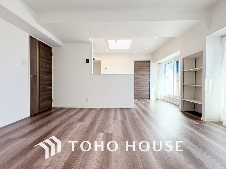 内装 ゆったりとくつろげる上質なリビングダイニング