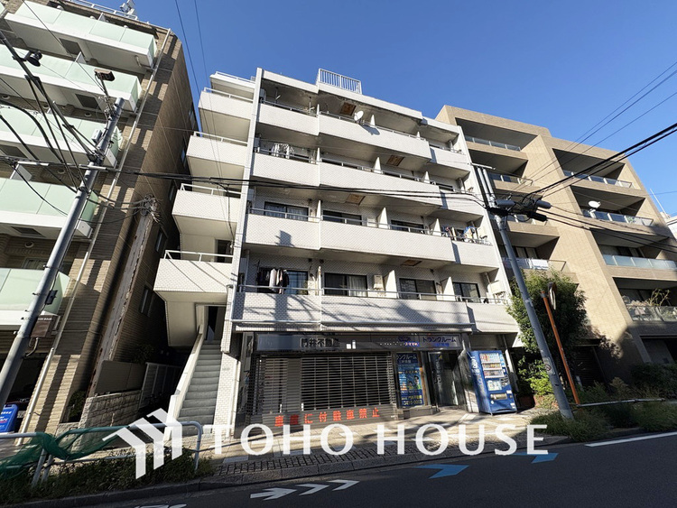 外観 〜「三軒茶屋」駅より徒歩10分〜最上階角部屋につき陽当たり・眺望良好〜安心の新耐震マンション〜