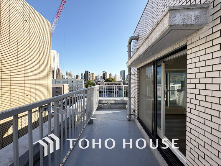 バルコニー 陽当たり良好なバルコニー