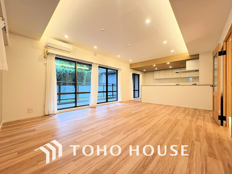 内装 ゆったりとくつろげる上質なリビングダイニング