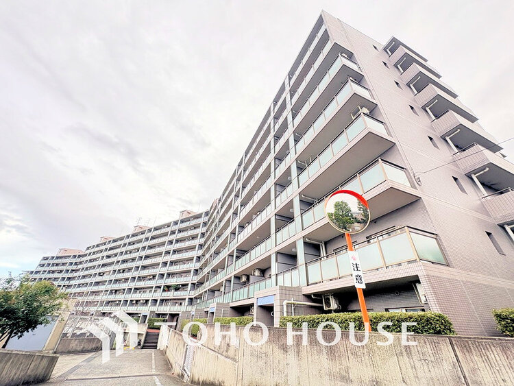 外観 〜戸建てライクなメゾネットタイプ〜たいせつなペットと暮らせる広々4LDK〜