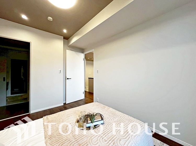 内装 使いやすく、明るい洋室に仕上がります。子供部屋や趣味のお部屋にご利用できます。