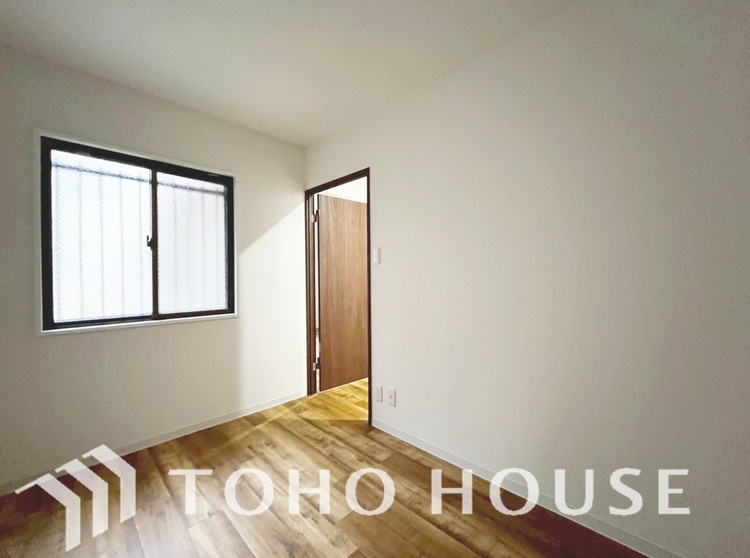 内装 使いやすく、明るい洋室に仕上がります。子供部屋や趣味のお部屋にご利用できます。