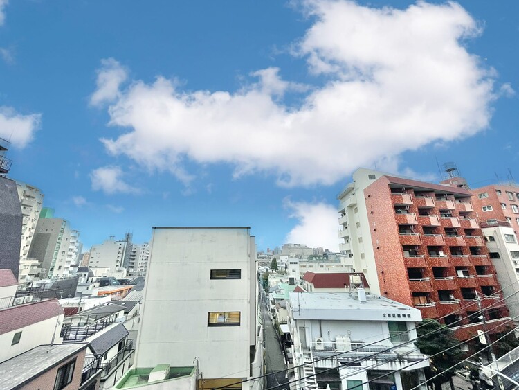 その他 眺望や窓からの景色が良いと、家で過ごす時間も快適です。