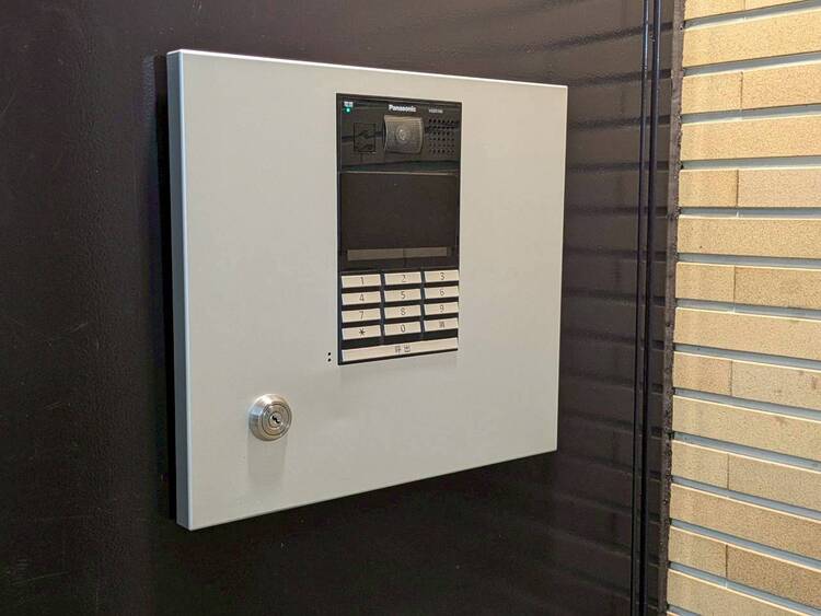 その他 誰が来てもわかる様にモニター付きインターホンを設置。