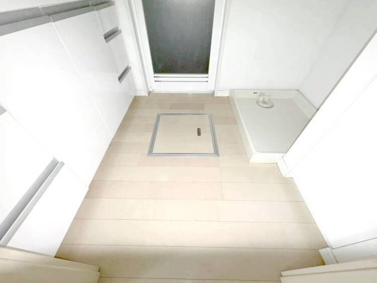 その他 十分な広さの脱衣所。