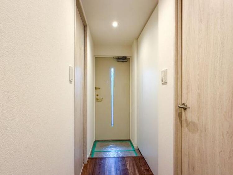 その他 スタイリッシュなのはもちろん、質感があり、機能的でもあるエントランス。