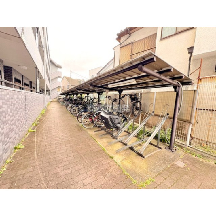 設備 駐輪場　2025年11月現在空き無し