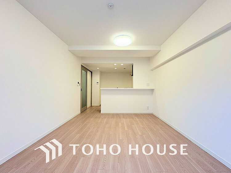 内装 広がりのある住空間、家族が集まるリビング・ダイニング