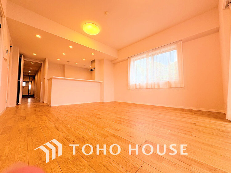 内装 家族みんなが爽やかに過ごせるように、光をたっぷり取り込んだLDK