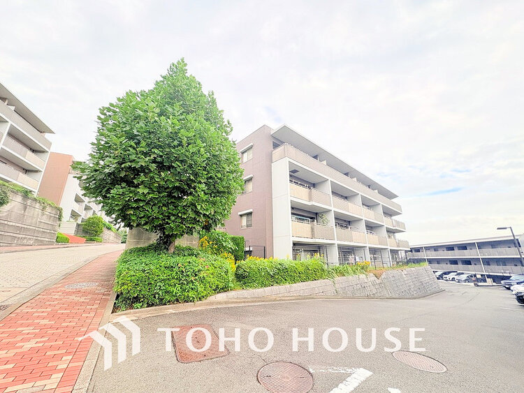 外観 〜大切なペットと暮らせるリノベーション住戸〜全居室収納付きの4LDK住戸〜南東向きのため陽当たり良好〜