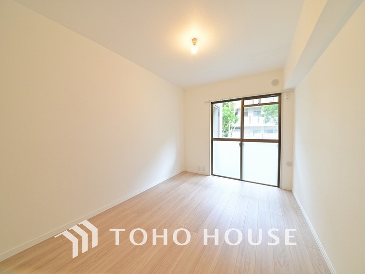 内装 1日の疲れを癒し、心地よく寛げるようゆったりとした広さをしています