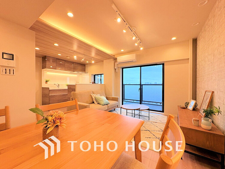 内装 ゆったりとくつろげる上質なリビングダイニング