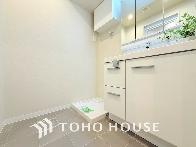 洗面 大きな洗面鏡付き、朝の身支度も楽しくなりますね