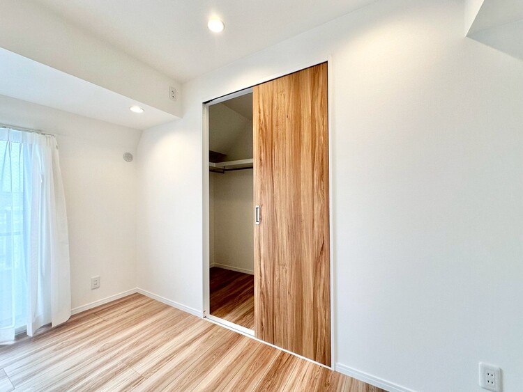 収納 収納スペースが付いていて、お部屋を広く使っていただけます。