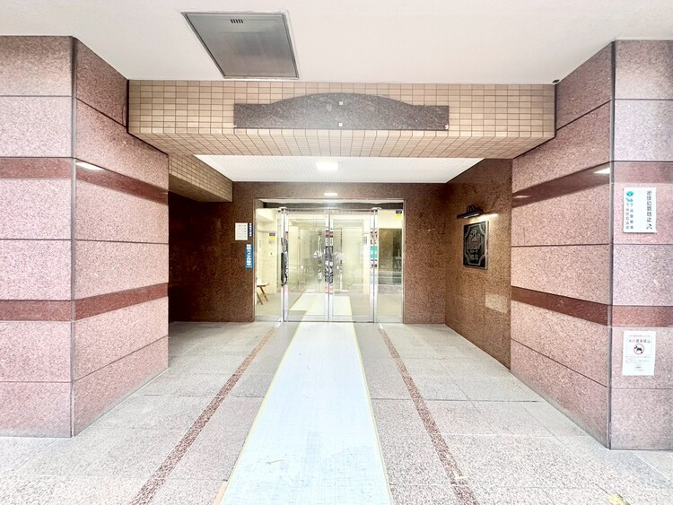 玄関 清潔感のある落ち着いた雰囲気の玄関です。