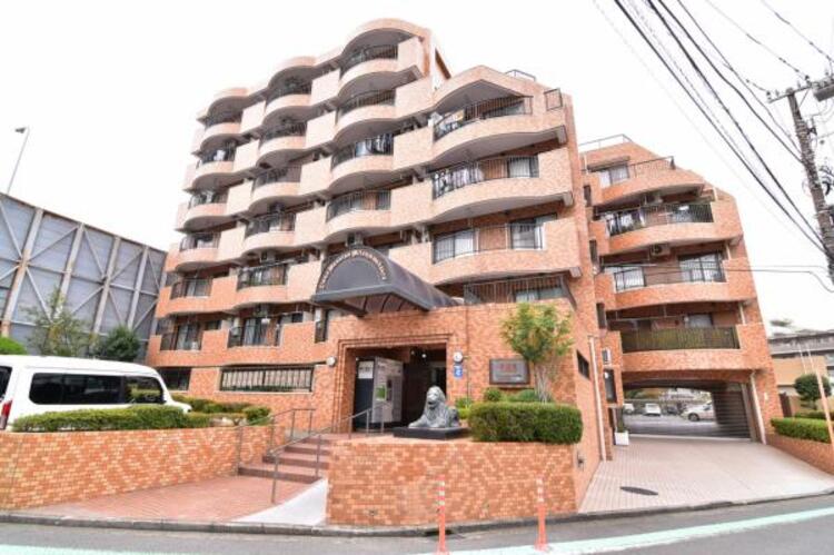 外観 豊かな居住性とクオリティが見事に調和した住空間は住まうことの喜びを感じさせてくれます。