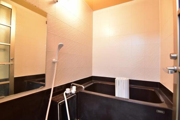 風呂 １日の疲れを癒してくれる広々とした浴室は癒しの空間としてカスタマイズが可能です。 