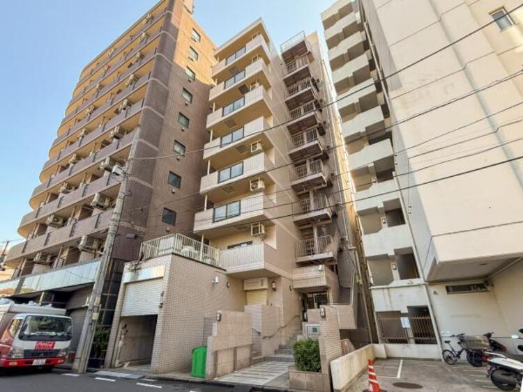 外観 複数路線利用可「神奈川」駅徒歩2分　生活に便利な設備・仕様を揃えた快適住宅です。