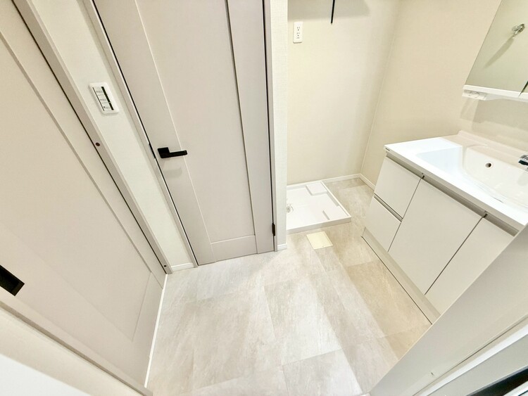 その他 十分な広さの脱衣所。