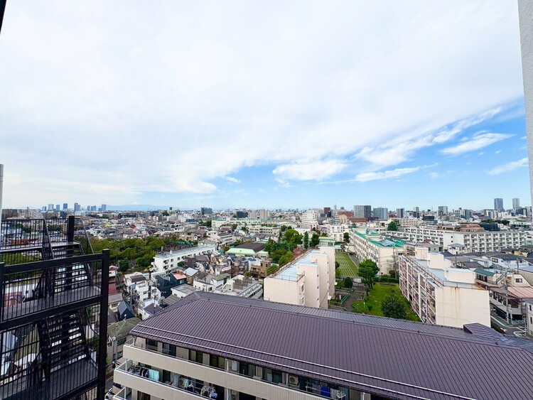 その他 眺望や窓からの景色が良いと、家で過ごす時間も快適です。