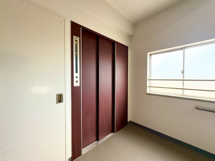 その他 エレベーター完備のため荷物が多くなっても安心。